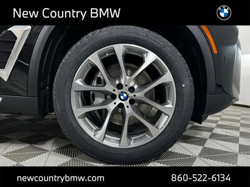 New 2026 BMW X5 xDrive40i w/ Premium Package AWD/4WD image 9