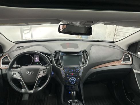 Used 2018 Hyundai Santa Fe Limited image 22