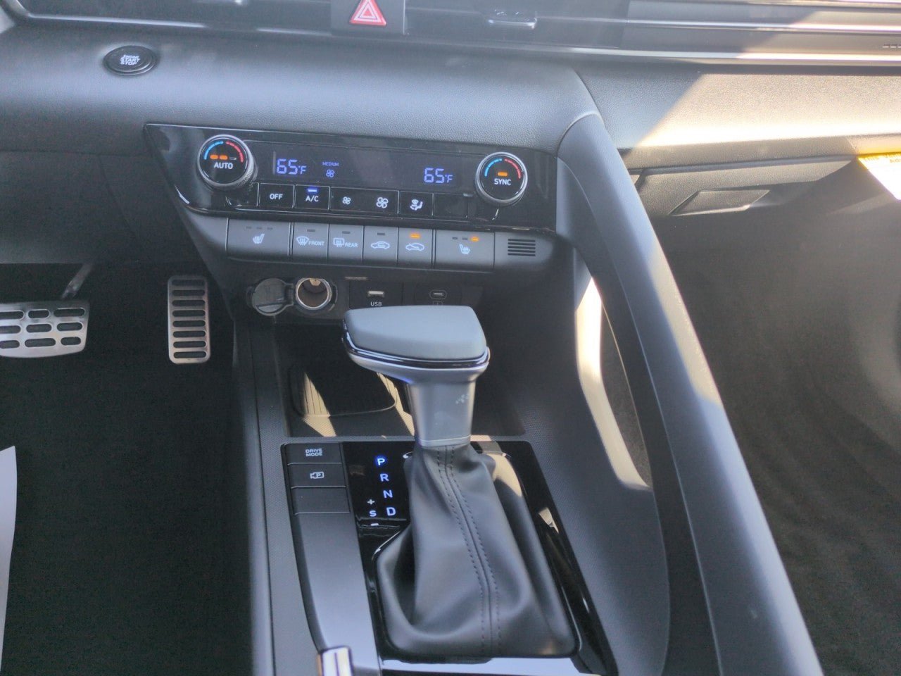 New 2026 Hyundai Elantra SEL Sport FWD image 22