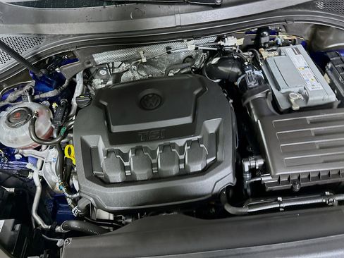 Used 2024 Volkswagen Tiguan Wolfsburg Edition image 32