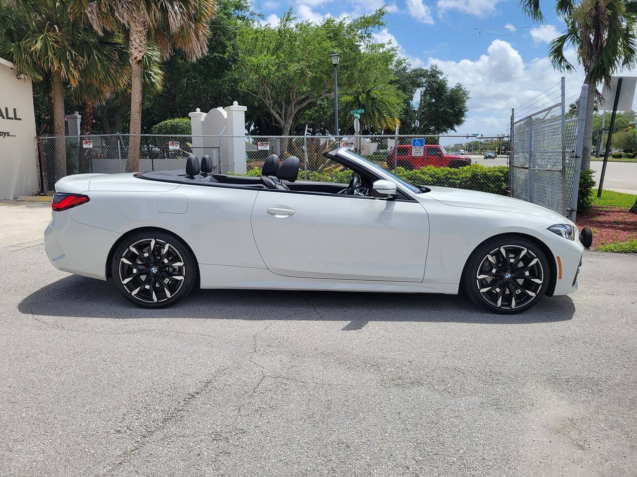 Used 2026 BMW 430i Convertible RWD image 4