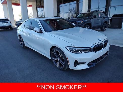 Used 2021 BMW 330i Sedan w/ Premium Package image 2