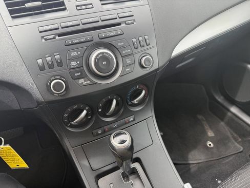 Used 2012 MAZDA MAZDA3 i Touring image 12