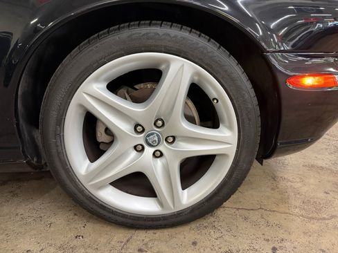 Used 2005 Jaguar XJ8 RWD image 25