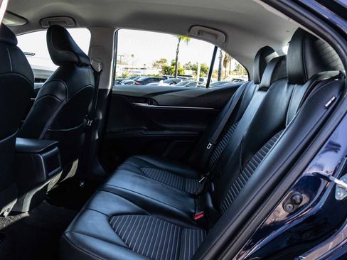 Certified 2021 Toyota Camry SE image 15