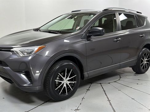 Used 2017 Toyota RAV4 LE image 1