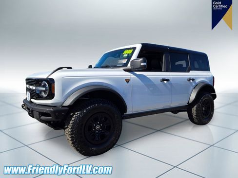 Certified 2025 Ford Bronco Badlands AWD/4WD image 3