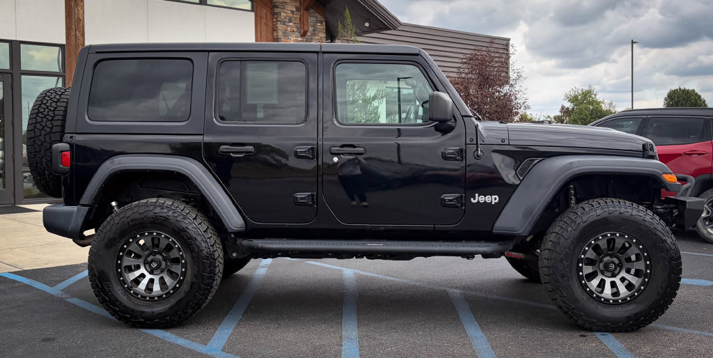 Used 2019 Jeep Wrangler Unlimited Sport S AWD/4WD image 23