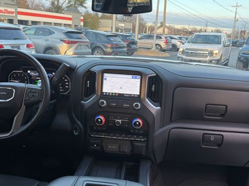 Used 2022 GMC Sierra 1500 Denali w/ Denali Premium Package image 23