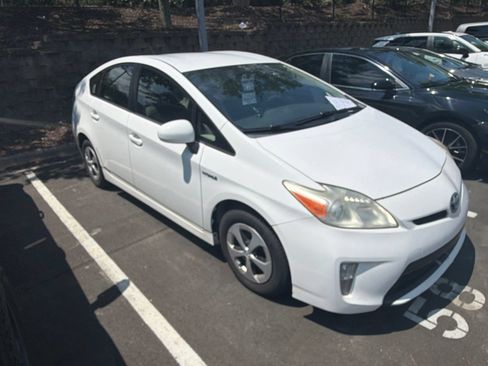 Used 2013 Toyota Prius Two FWD image 5