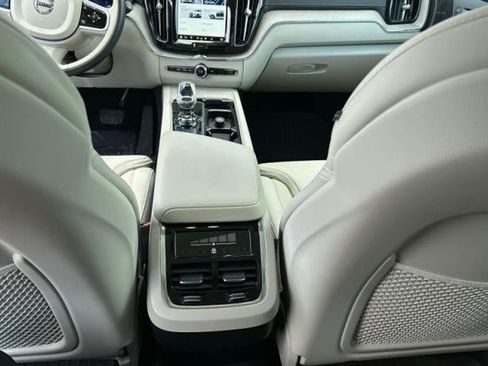 Certified 2023 Volvo XC60 B6 Ultimate image 15