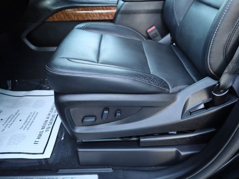 Used 2019 Chevrolet Suburban Premier w/ RST 6.2L Performance Edition image 7