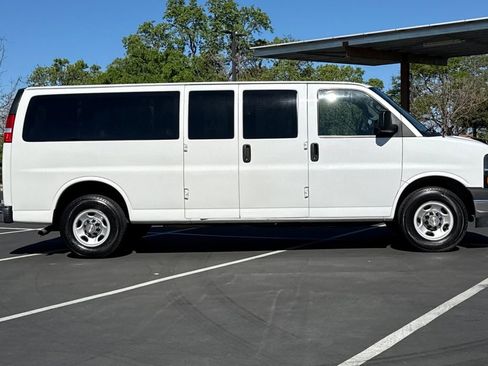 Used 2024 Chevrolet Express 3500 LT w/ LT Preferred Equipment Group RWD image 7