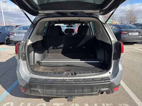 Used 2023 Subaru Forester Premium image 13