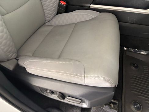 Used 2025 Toyota Sequoia SR5 AWD/4WD image 29