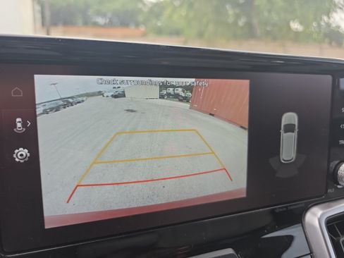 Certified 2022 Kia Sorento S FWD image 13