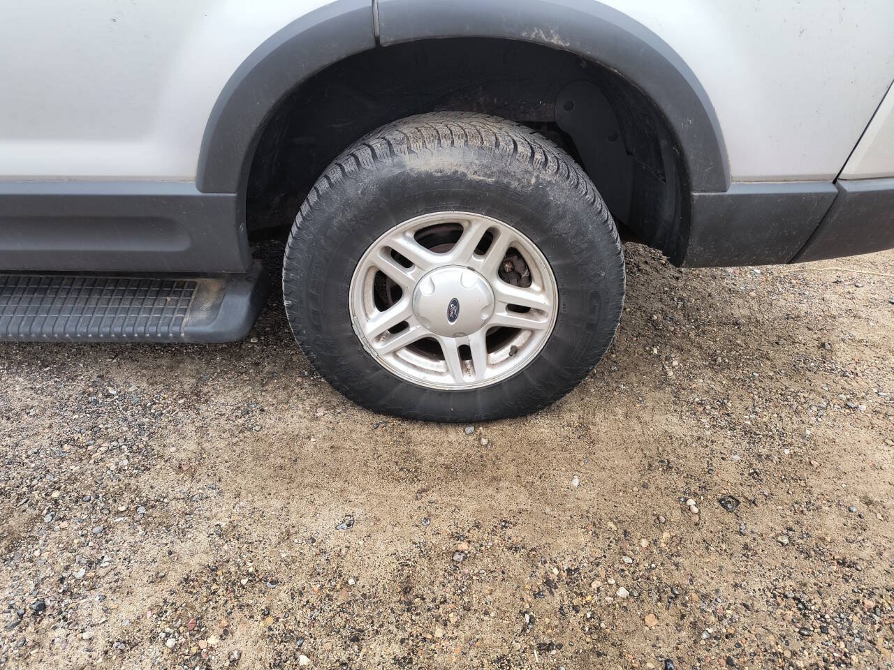 Used 2003 Ford Explorer XLT AWD/4WD image 10