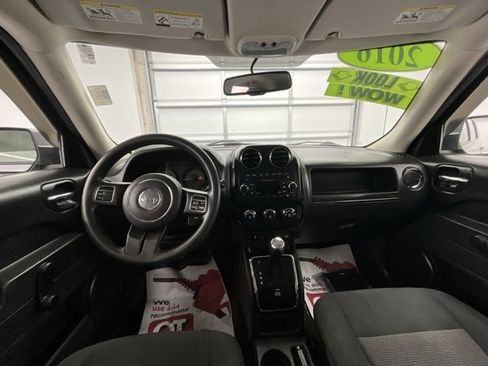 Used 2016 Jeep Patriot Sport image 4
