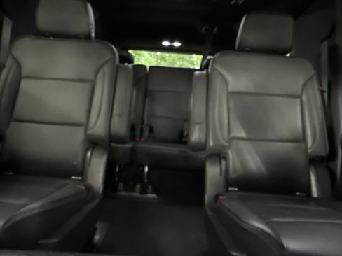 Used 2022 GMC Yukon XL Denali AWD/4WD image 24