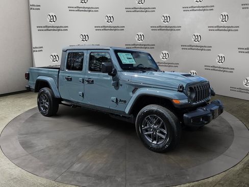 New 2026 Jeep Gladiator Sport AWD/4WD image 7