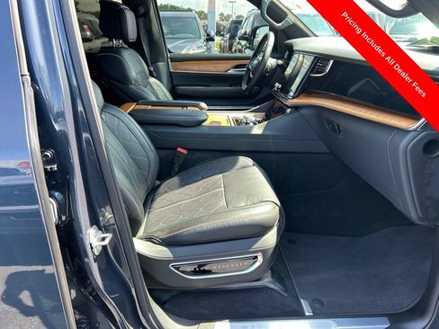 Used 2024 Jeep Grand Wagoneer Series III AWD/4WD image 25