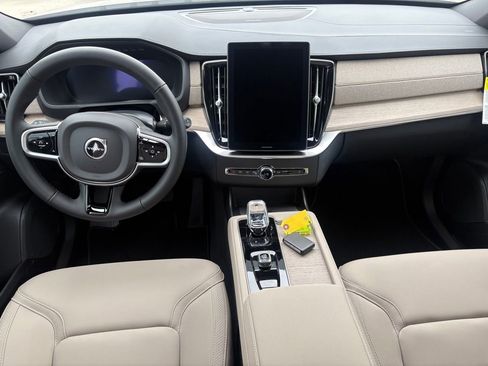 New 2026 Volvo XC90 T8 Plus image 11