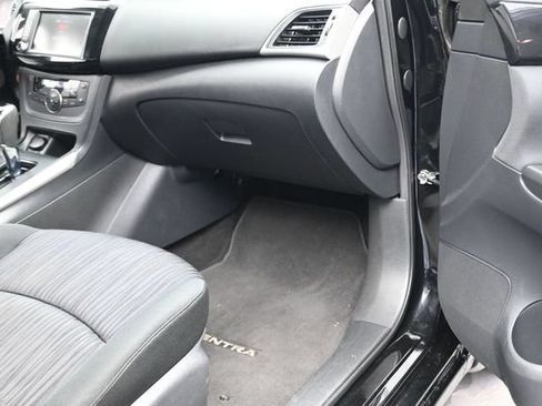 Used 2019 Nissan Sentra SV FWD image 23