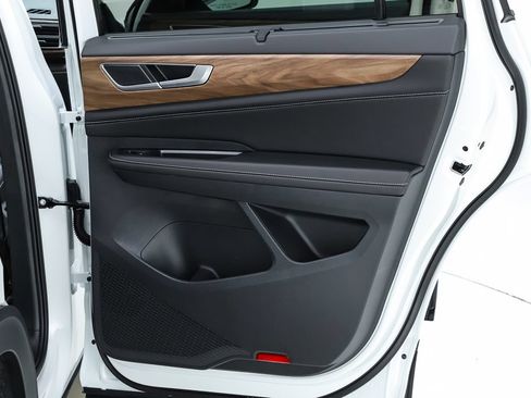 New 2026 Volkswagen Atlas SE FWD image 30