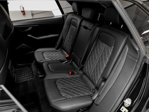 Used 2024 Audi SQ8 Premium Plus w/ Executive Package AWD/4WD image 38