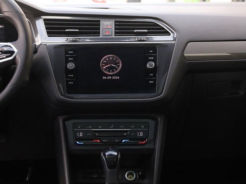 Used 2022 Volkswagen Tiguan SE R-Line image 25