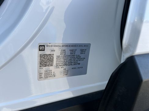 Used 2025 Chevrolet Equinox LT w/ Convenience Package II AWD/4WD image 16