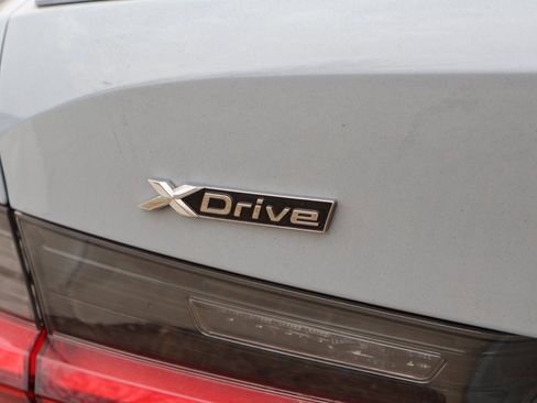 Used 2025 BMW 330i xDrive Sedan image 16