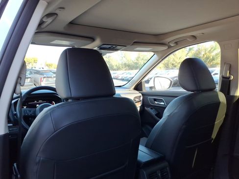 Certified 2024 Nissan Rogue Platinum w/ Platinum Premium Package image 19