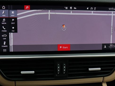 Used 2020 Porsche Cayenne image 23