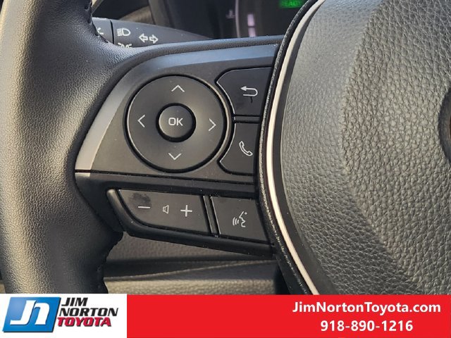 Used 2025 Toyota Corolla SE w/ SE Premium Package FWD image 29