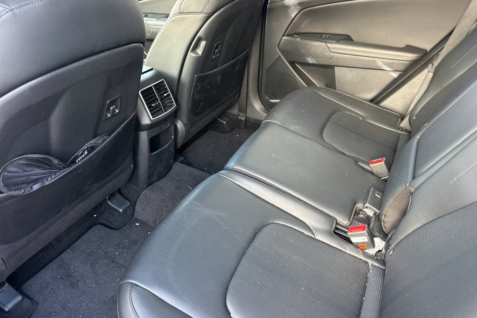 Certified 2026 Kia Sportage EX w/ EX Panorama Roof Package FWD image 15