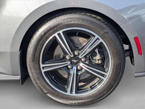 Used 2025 Ford Mustang EcoBoost image 23