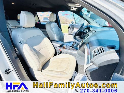 Used 2018 Ford Explorer Limited AWD/4WD image 36