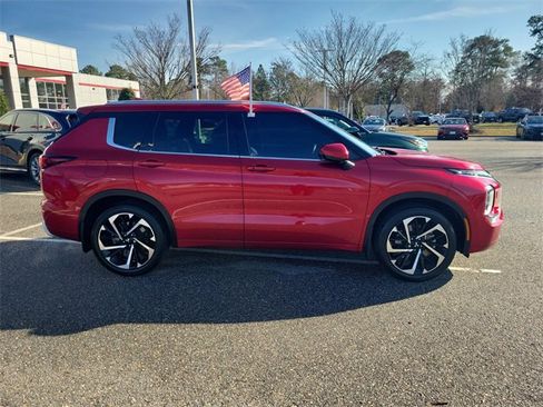 Used 2022 Mitsubishi Outlander SEL image 2