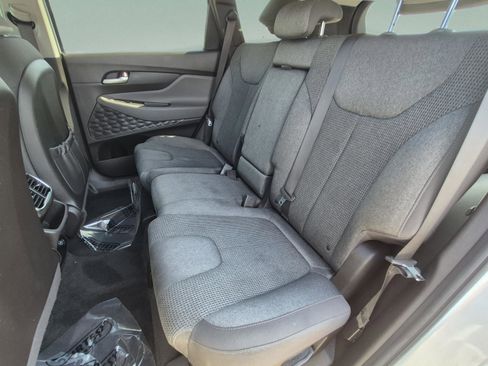Used 2019 Hyundai Santa Fe SEL FWD image 16
