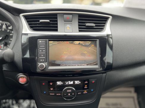 Used 2019 Nissan Sentra SV w/ Special Edition Package image 19