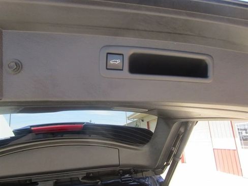 Used 2020 Toyota Highlander Limited image 13