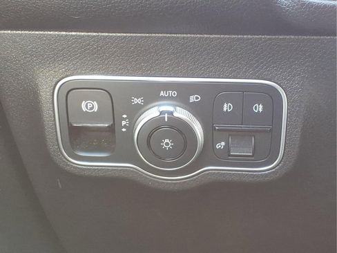 Certified 2022 Mercedes-Benz GLB 250 4MATIC image 28