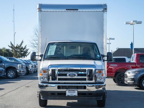Used 2023 Ford E-450 and Econoline 450 Super Duty w/ Power Windows & Locks Group image 2