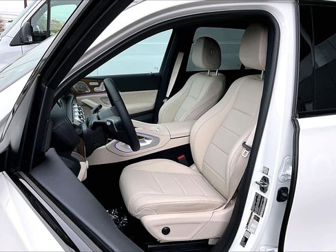 New 2026 Mercedes-Benz GLE 350 4MATIC image 9