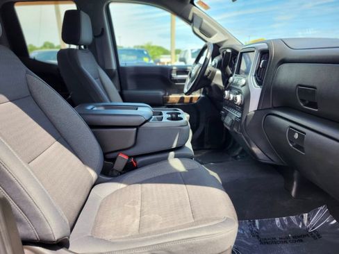 Used 2019 GMC Sierra 1500 SLE w/ SLE Value Package AWD/4WD image 9