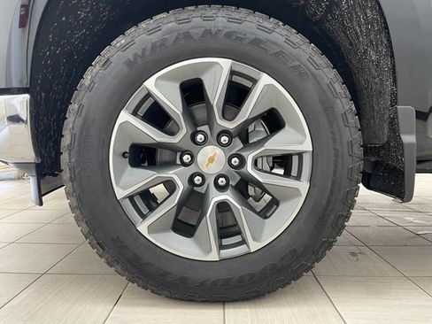 New 2026 Chevrolet Silverado 1500 LT AWD/4WD image 7