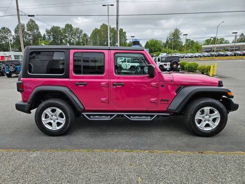 Used 2022 Jeep Wrangler Unlimited Sport AWD/4WD image 6