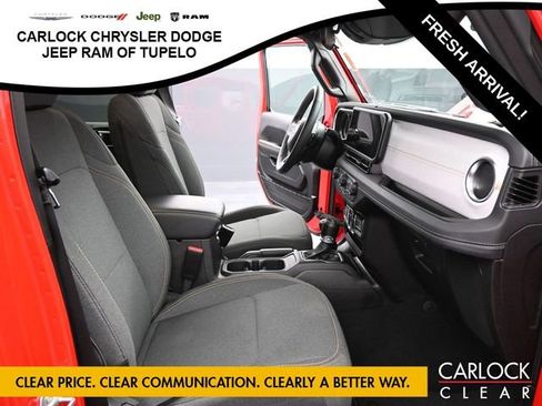 Used 2025 Jeep Wrangler Sahara w/ Safety Group image 40