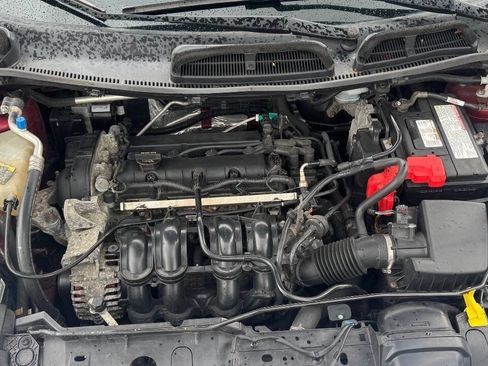 Used 2013 Ford Fiesta Titanium FWD image 18
